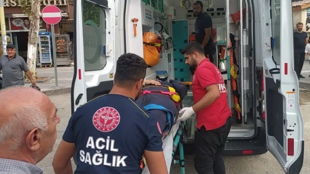 Otomobilin çarptığı kadın yaralandı