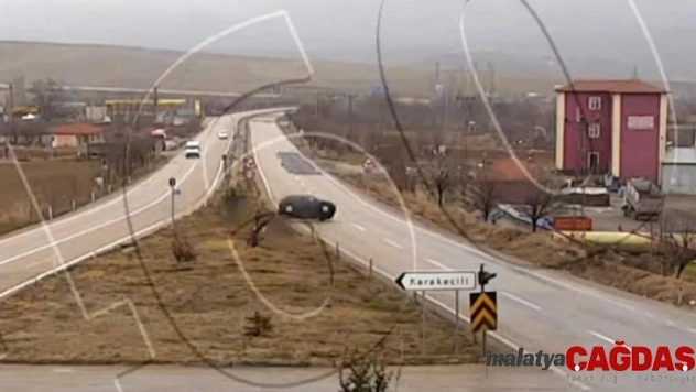 Otomobilin defalarca takla attığı kaza kamerada