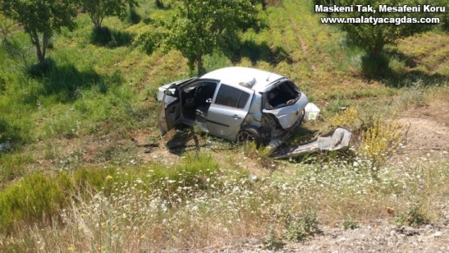 Otomobilin şarampole uçması sonucu 2 kişi yaralandı