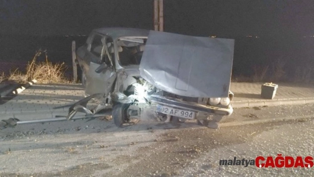 Otomobiller çarpıştı: 4 yaralı