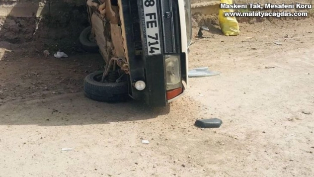 Otomobiller çarpıştı: 4 yaralı