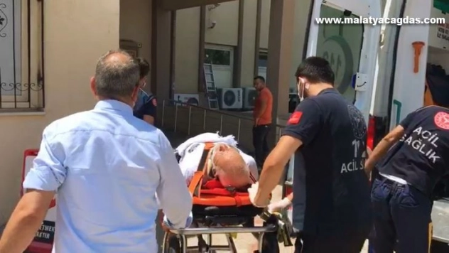 Otomobiller çarpıştı: 5 yaralı