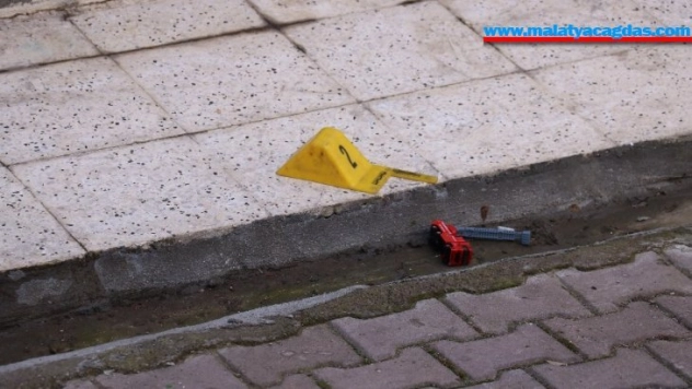 Oyuncağının peşinden giderek 2 kattan düşen çocuk hayatını kaybetti