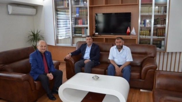 Özcan dan Müftü Veysel Işıldar a ziyaret