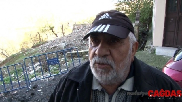 (Özel) Arda Turan'ın otel inşaatı nedeniyle mağdur olan vatandaşlar hasar gören evlerde yaşıyorlar