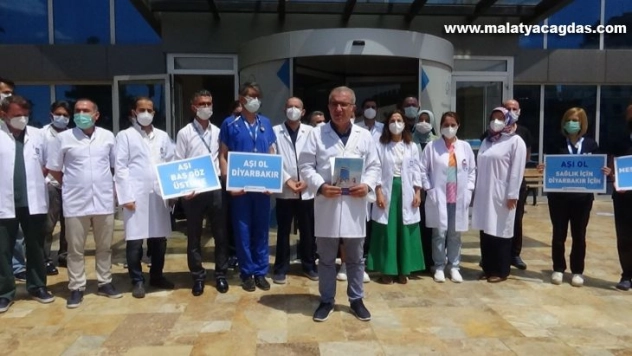 Özel Bower Hastanesi Başhekimi Dr. Avar: ''Hastalarımızın yüzde 90'ı aşısız''