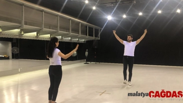 (ÖZEL) Düğünlerde ilk dansın yerini zeybek aldı