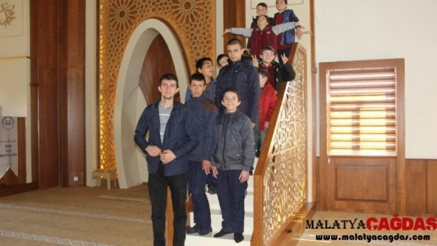 Özel eğitim öğrencileri camide buluştu