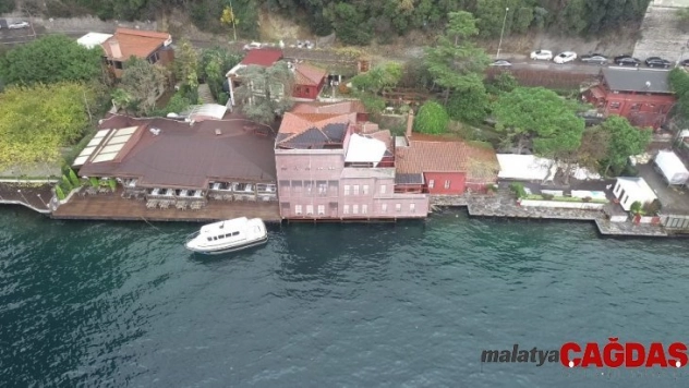 (Özel) Gemi çarpan yalının son hali havadan görüntülendi