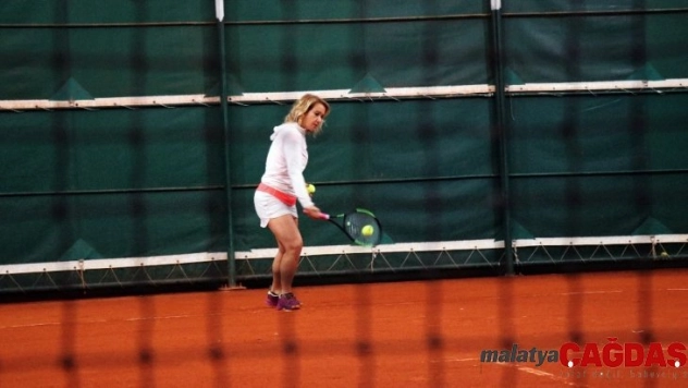 Türkiye Tenis Şampiyonları Sakarya'da bir araya geldi