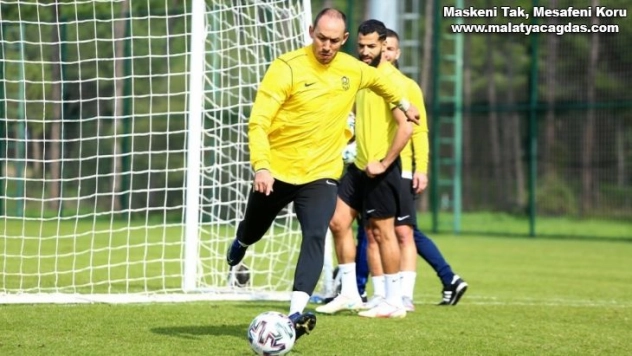 Umut Bulut, rekora koşuyor