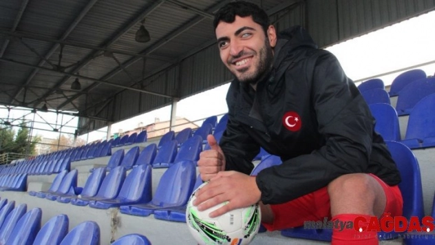 Dinçer hayata futbolla tutundu