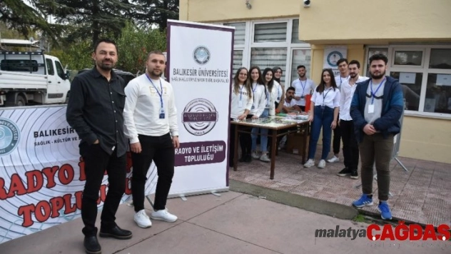 (ÖZEL) Kitap getirdiler, maça bedava girdiler