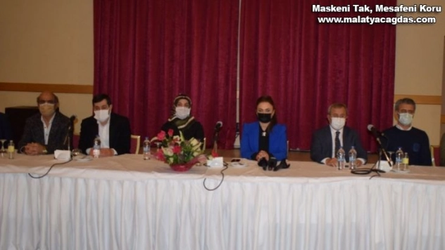 Özel Okullar Platformu Başkanı Düşmez,'Rengimizin maviye dönmesi için gayret gösterin'