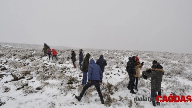 (Özel) Sarıkamış şehitleri için Karacadağ'a tırmandılar