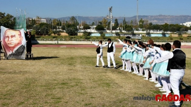 Özel sporcular yıl sonu spor şenliği