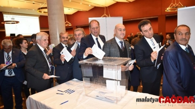 Özkasap, Berlin'de TATSO Genel Kuruluna katıldı