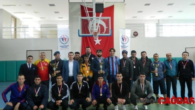 Özvatan'da kurumlar arası futsal müsabakaları sona erdi