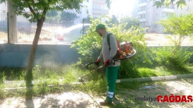 Parklarda bakım, onarım ve düzenleme çalışması