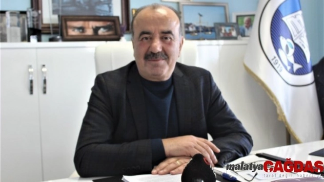 Parklardaki zeytinleri toplayıp ihtiyaç sahiplerinin sofrasına yağ olarak ulaştırıyorlar