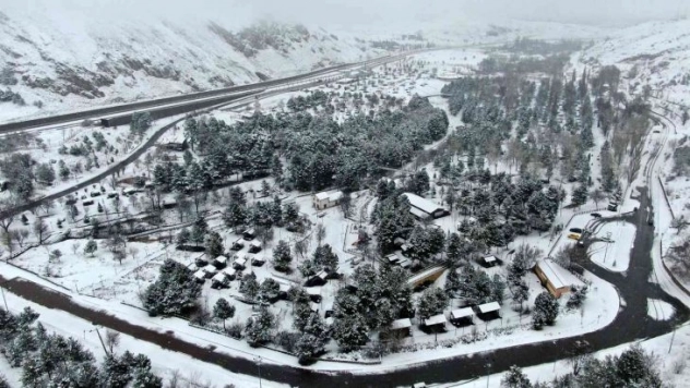 Paşabahçe'de kış masallarını andıran görüntüler