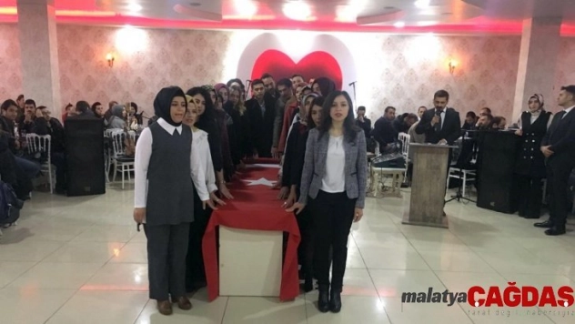 Pasinler'de mesleğe yeni başlayan öğretmenler yeminlerini ettiler