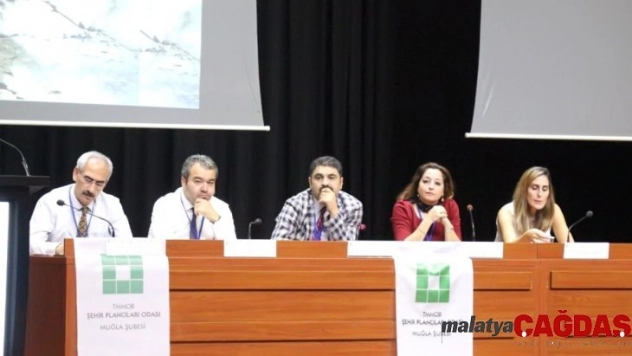 PAÜ'de 'Afet Yönetimi ve Kent Planlama' paneli gerçekleştirildi