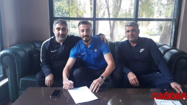 Payasspor 4 futbolcuyu renklerine bağladı
