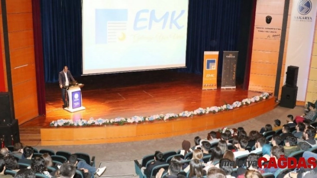 Pazarlama ve Finans Zirvesi SAÜ'de düzenlendi