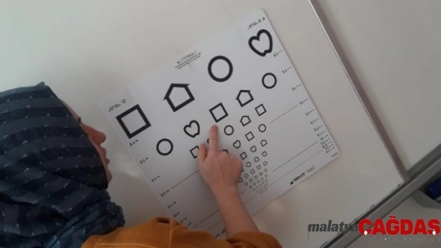 Pazarlar'da öğrencilere göz taraması