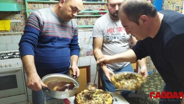 Pazarlarlı avcıların 'Tavşan tiridi' keyfi