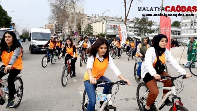 Pedallar bu kez kadınlar için çevrildi