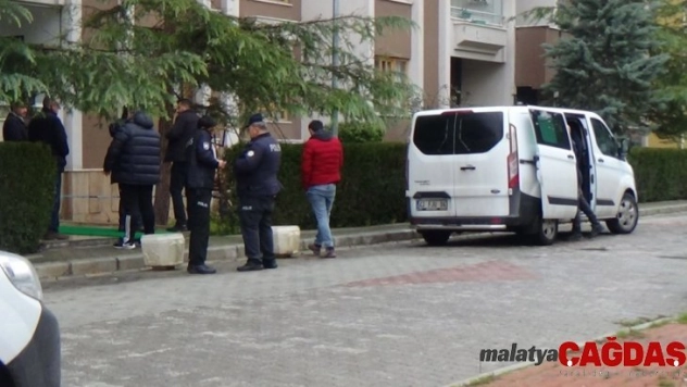 Pencereden düşen kadın hayatını kaybetti