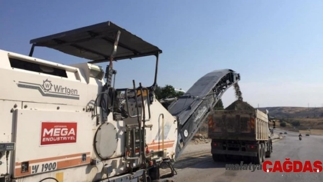 Petrol Caddesi'nde freze çalışması yapılıyor