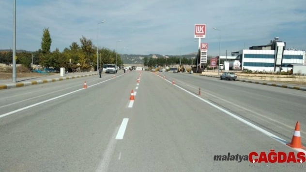 Petrol Caddesinde yol çizgi çalışması yapıldı