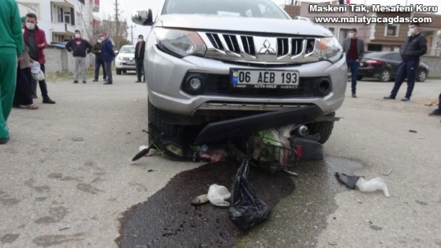 Pikap ile motosiklet çarpıştı