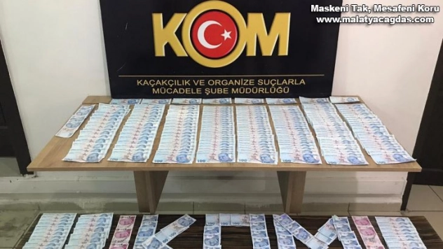 Piyasaya sahte para sürmeye çalışan şahıslar yakalandı