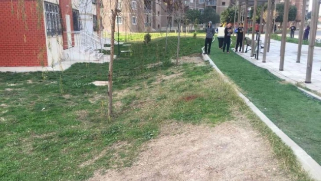 Platonik aşık dehşet saçtı, hançerle öldürdü, arkadaşını yaraladı