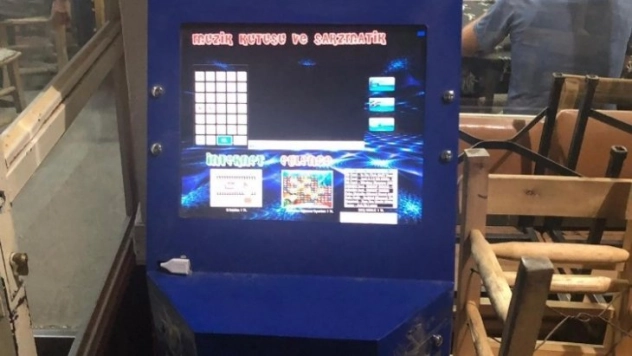 Polis  oyun makinelerine el koydu