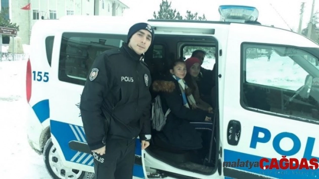 Polis ekipleri yürekleri ısıttı