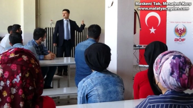 Polis, tekstil çalışanlarına terörün kirli yüzünü anlattı