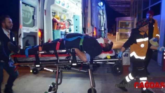 Polisin 'dur' ihtarına uymayan otomobil sürücüsü kaza yaptı