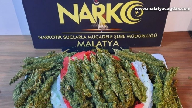 Polisten iki ayrı uyuşturucu operasyonu