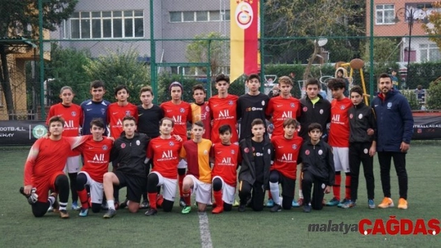 PSG Academy Bursa GS Ayazağa ile dostluk maçında buluştu