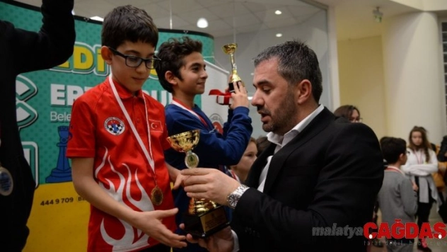 Pursaklar Satranç Turnuvasına büyük ilgi