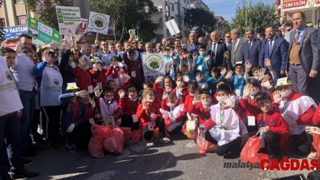 Pursaklar sokakları öğrenciler tarafından temizlendi