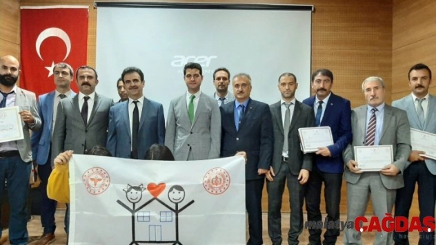 Pütürge'de  Beyaz Bayrak ve Beslenme Dostu sertifikası verildi