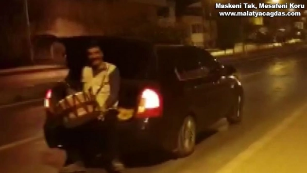 Ramazan ayının vazgeçilmezi sahur davulcularında çare bitmiyor