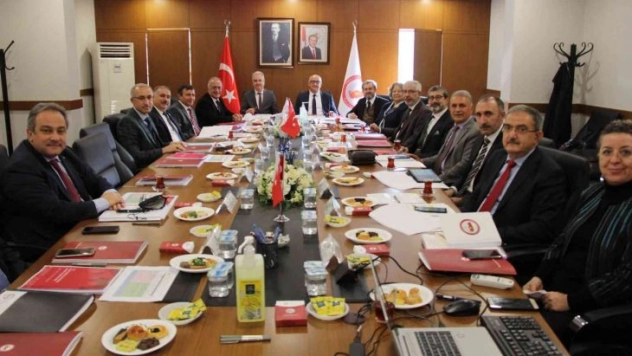 Rektör Çomaklı, ÜAK yönetim kurulu toplantısına katıldı