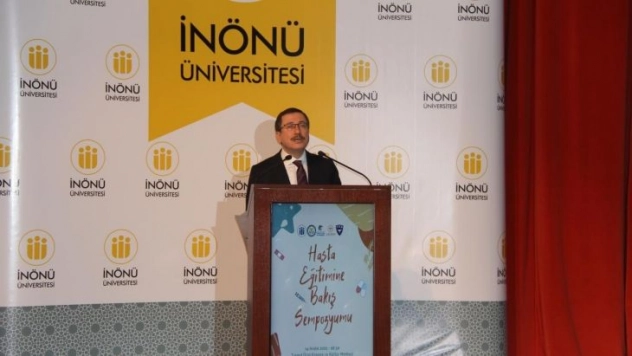 Rektör Kızılay'dan hasta ile iletişimin önemi vurgusu